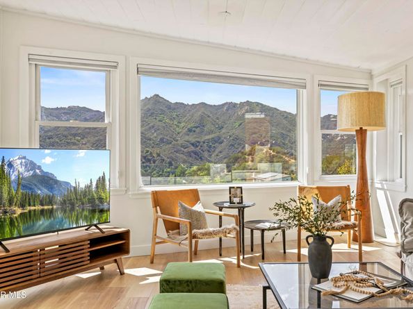 2016 Mount Prospect Drive, Topanga CA 90290