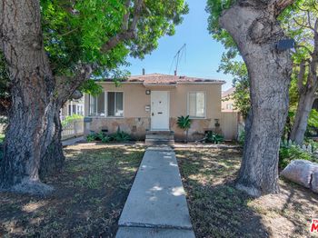 2628 S Barrington Avenue