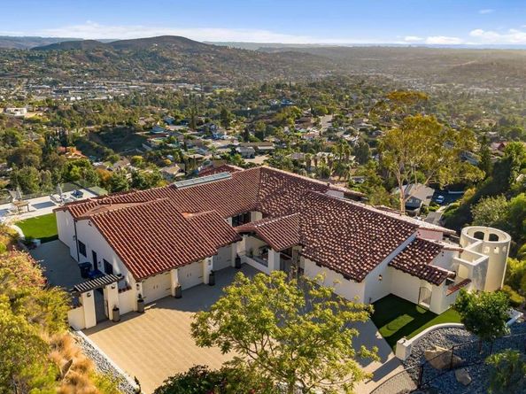 9775 Alto Dr, La Mesa CA 91941