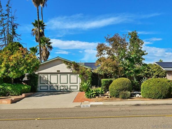 2050 Oak Hill Dr, Escondido CA 92027