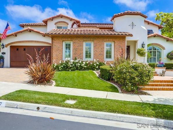 6977 Corte Langosta, Carlsbad CA 92009