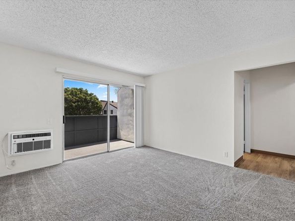 1349 Caminito Gabaldon C, San Diego CA 92108