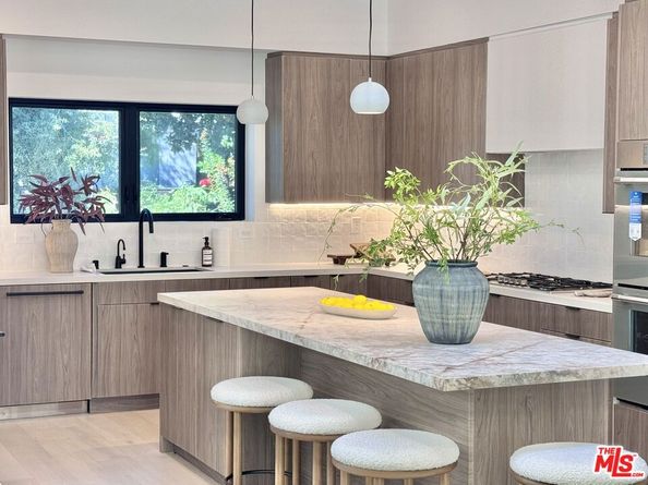 4040 Cartwright Avenue, Studio City CA 91604