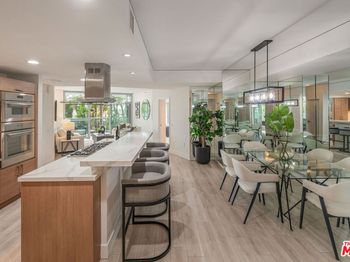 13650 Marina Pointe Drive