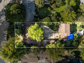 15217 Greenleaf Street