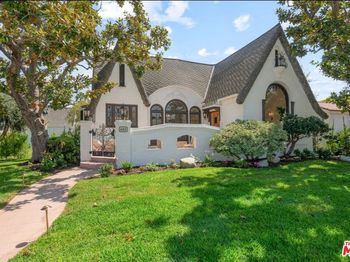 802 S Cochran Avenue