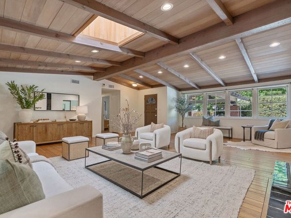 4835 Corbin Avenue, Tarzana CA 91356