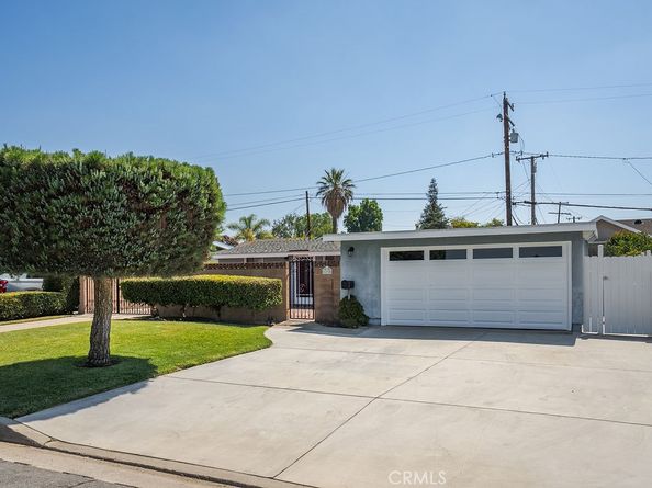 1230 N Aldenville, Covina CA 91722