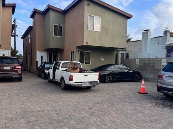 1737 W 37th Street, Los Angeles CA 90018