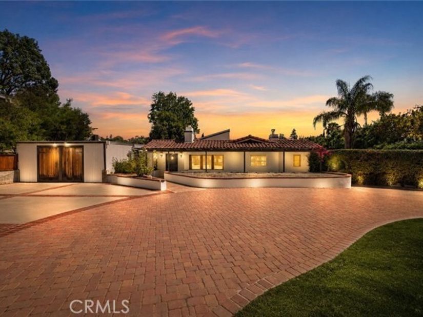9916 Rathburn, Los Angeles CA 91325