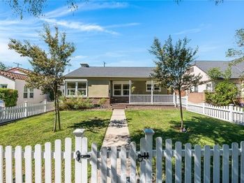 851 N Cordova