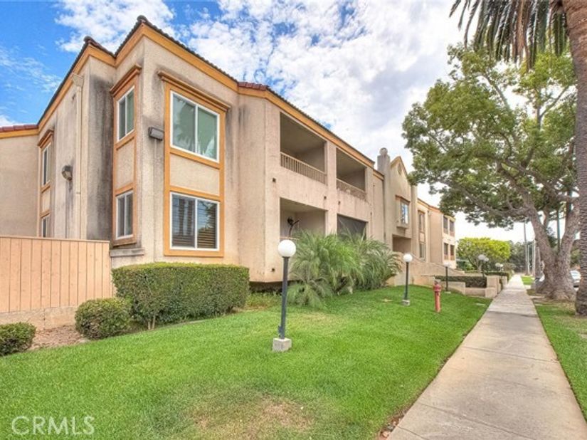 430 N Holliston 210, Pasadena CA 91106