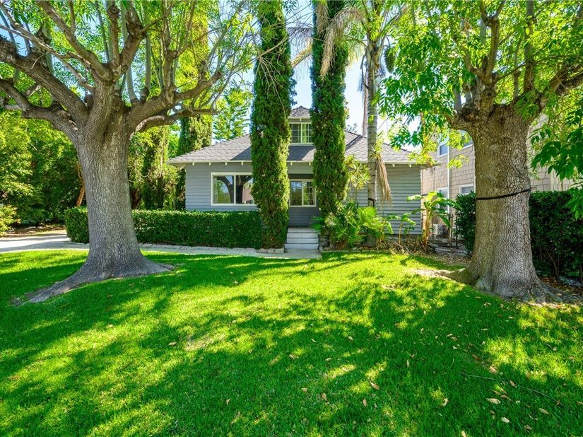 892 S Marengo, Pasadena CA 91106
