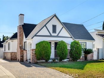 3208 Keats