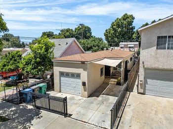 407 E Sunset