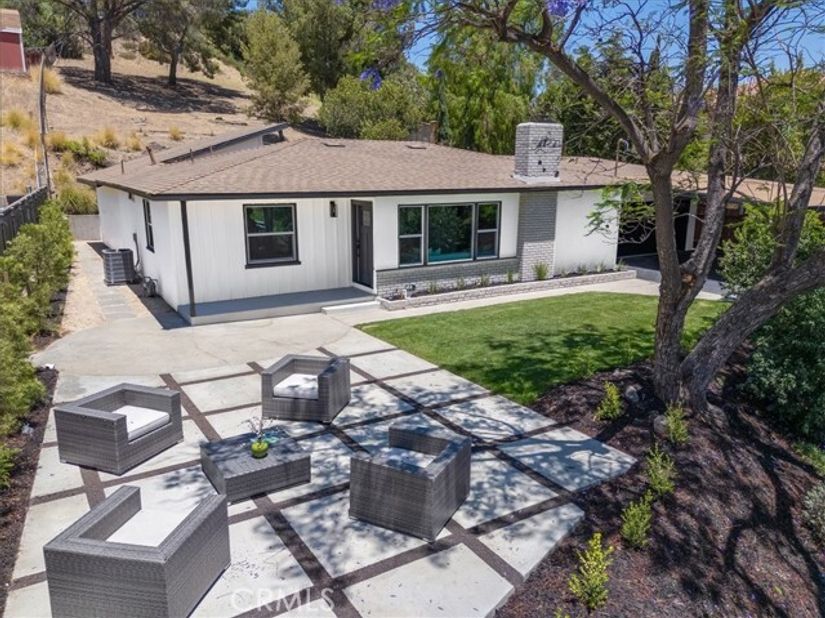 10553 Mcbroom Street, Sunland (los Angeles) CA 91040