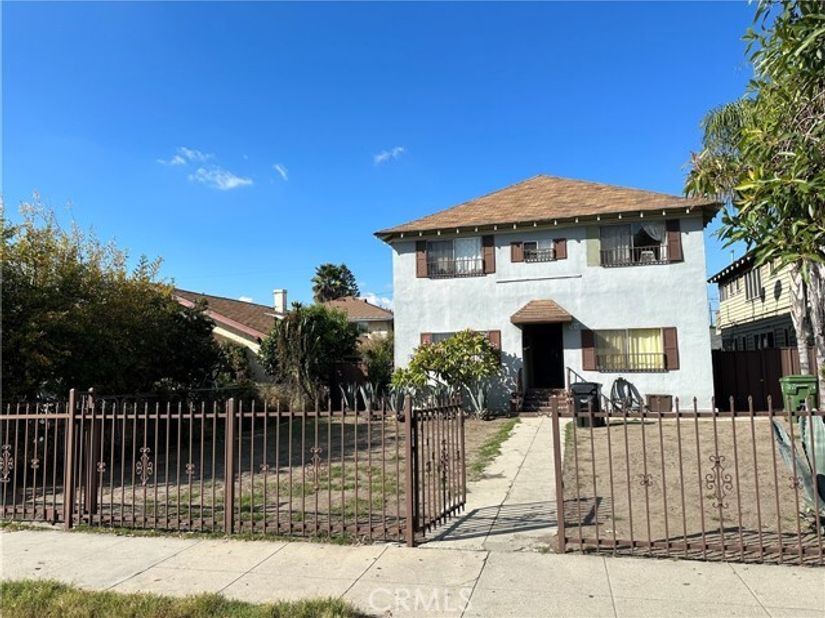 3213 Huron, Los Angeles CA 90065