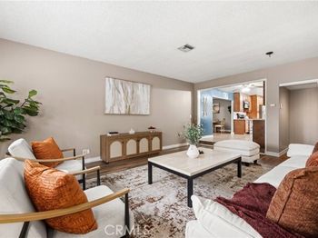 15944 Gledhill