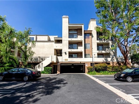 5550 Owensmouth Avenue 120, Woodland Hills (los Angeles) CA 91367