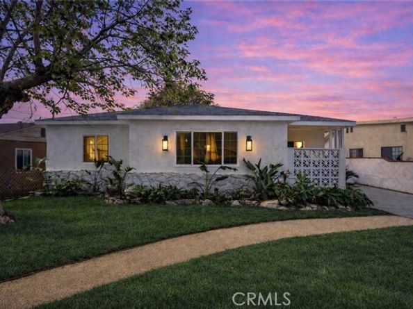 10315 Amboy Avenue, Pacoima (los Angeles) CA 91331