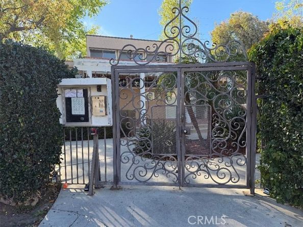 10331 Lindley Avenue 105, Northridge (los Angeles) CA 91326