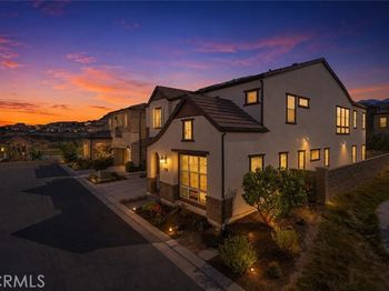 1090 Viejo Hills Drive