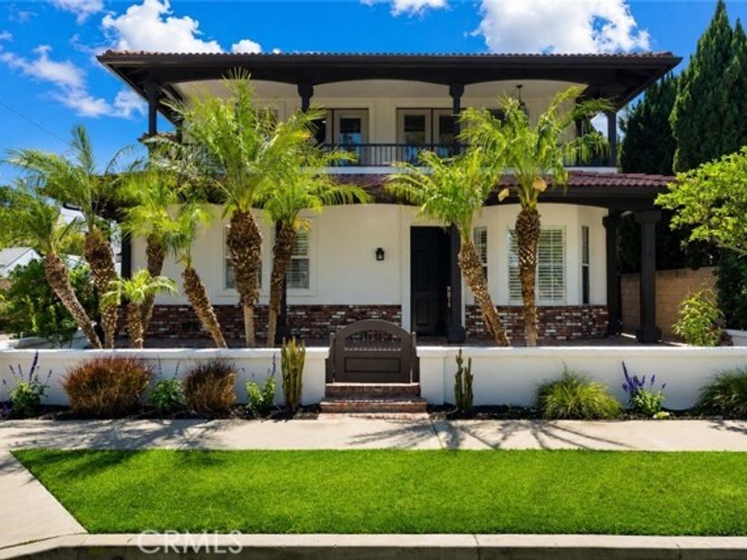 267 Mesa Dr, Costa Mesa CA 92627