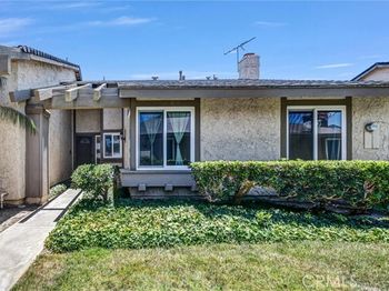 2035 E Blackwood