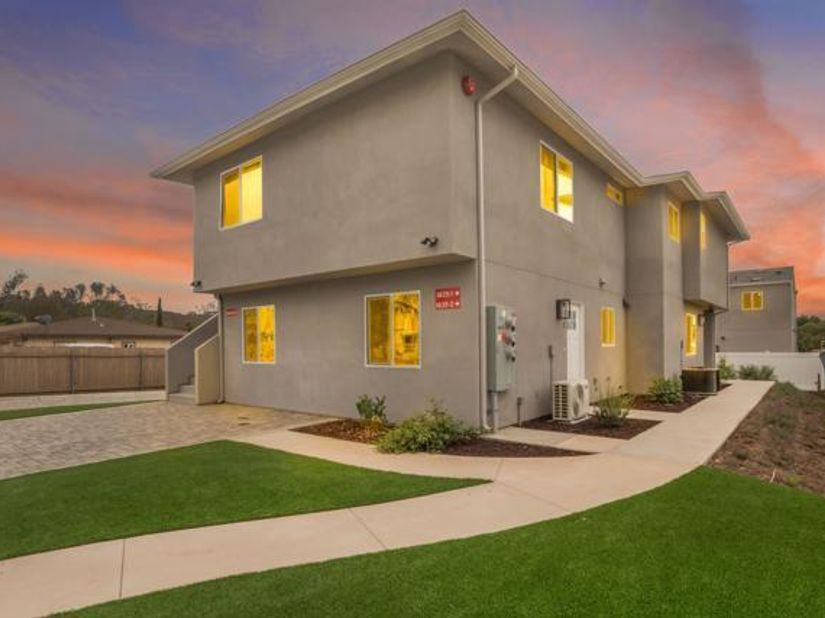 1835 Rios Avenue, Chula Vista CA 91911