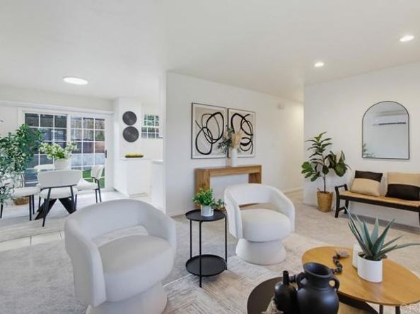 6954 Ballinger, San Diego CA 92119