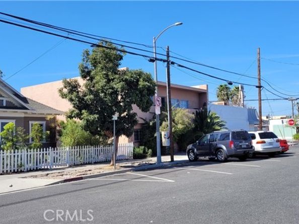 341 Bonito Avenue, Long Beach CA 90802