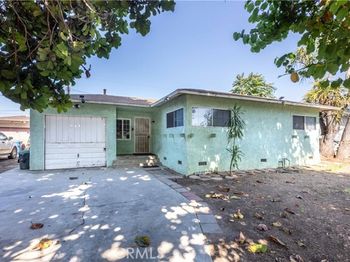 8439 Boer Ave