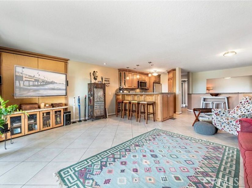3811 E Livingston Drive 1, Long Beach CA 90803