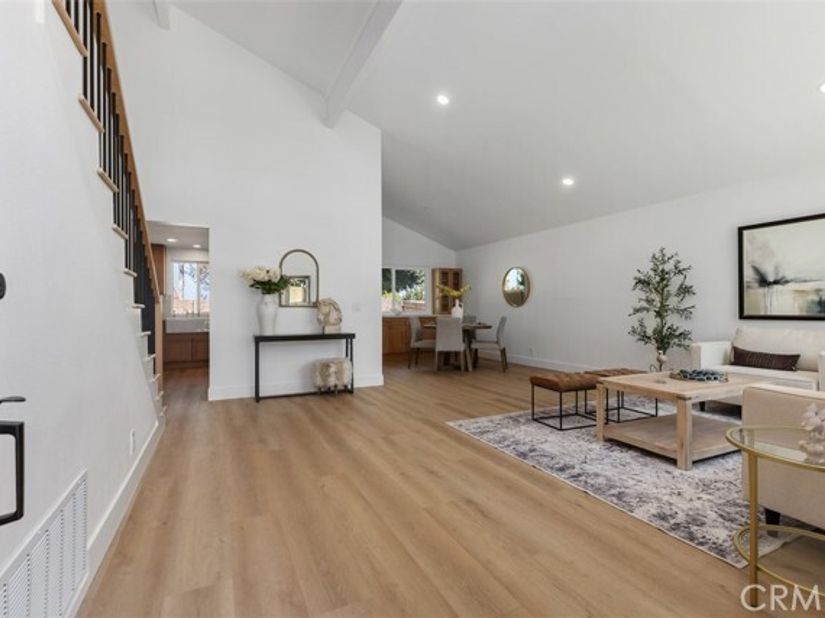 21081 Paseo Verdura, Lake Forest (el Toro) CA 92630