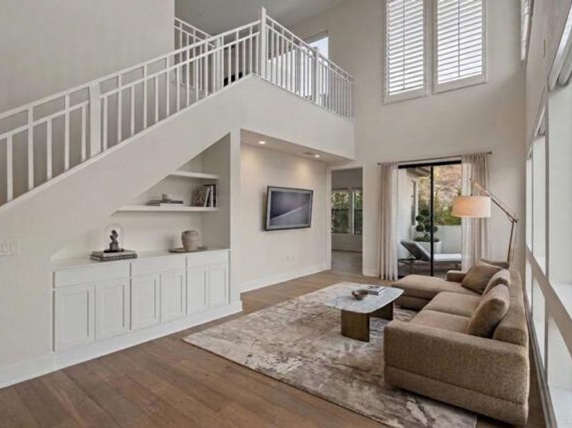 8383 Distinctive, San Diego CA 92108