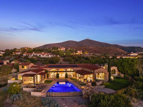 8114 Sendero de la Pradera, San Diego CA 92127