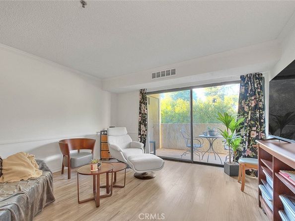 700 W 3rd Street A111, Santa Ana CA 92701