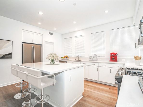 337 Placemark, Irvine CA 92614