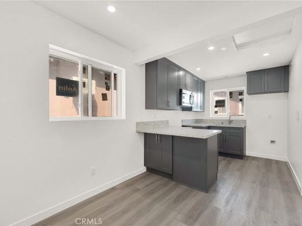 2621 Vineyard Avenue, Los Angeles CA 90016