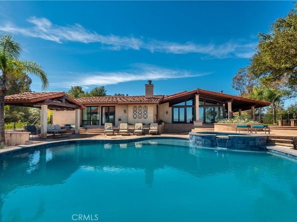 23815 Park Belmonte, Calabasas CA 91302