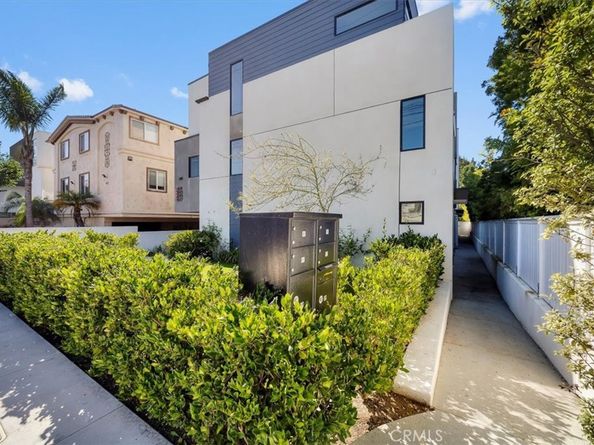 615 Aviation Way, Manhattan Beach CA 90266