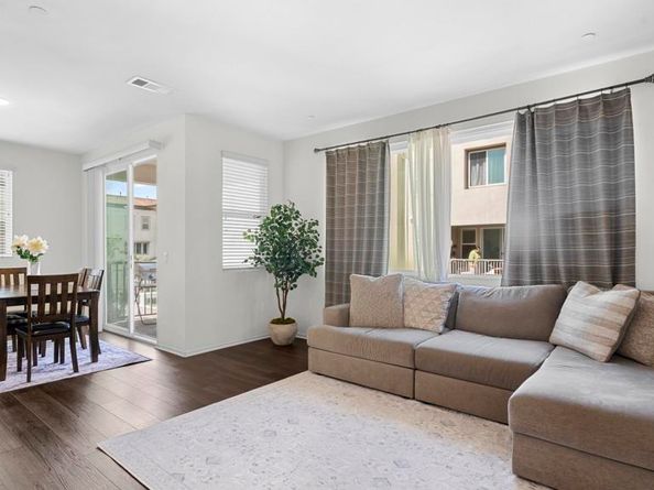 1270 Paseo Sea Breeze 26, San Diego CA 92154