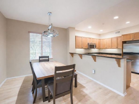 4096 Union Square Lane, East San Diego CA 92105