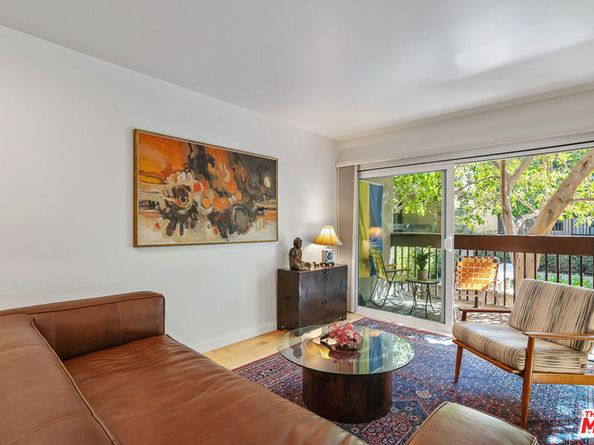 950 N Kings Road 106, West Hollywood CA 90069