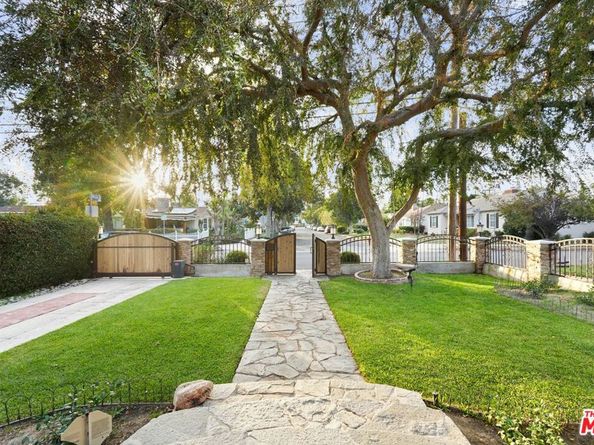 5324 Irvine Avenue, Valley Village CA 91601