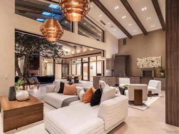 6005 La Jolla Scenic Dr S