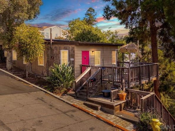 2950 Nutmeg St, San Diego CA 92104