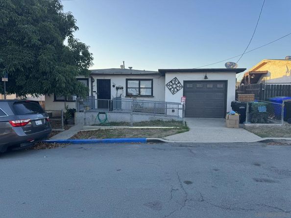 866 Merlin Dr, San Diego CA 92114