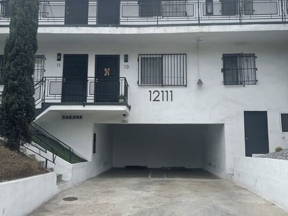 12111 S Figueroa Street, Los Angeles CA 90061