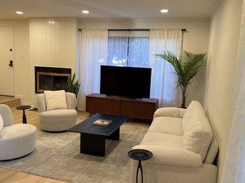 356 N Orange Grove Boulevard